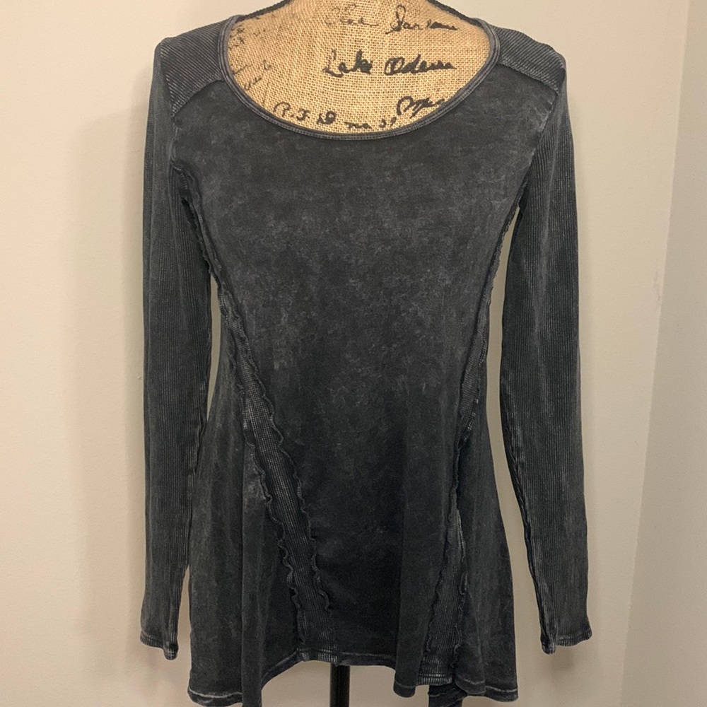 NWT Liberation Charcoal Mineral Washed Waffle Knit Tunic Top Size Small